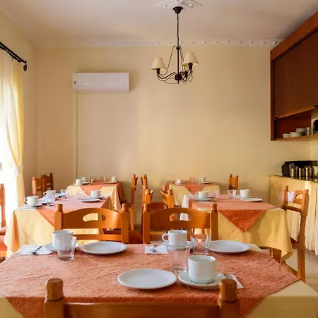 Karidis 3* Kamári