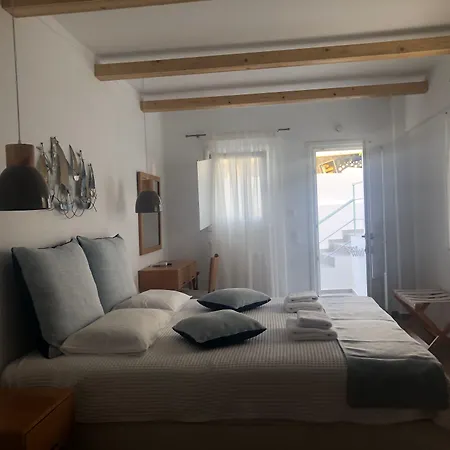 Karidis 3* Kamári
