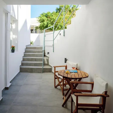 Karidis 3*