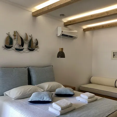 酒店 Karidis