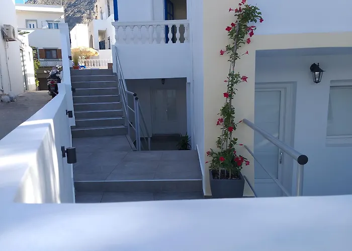 Karidis Kamari (Santorini)