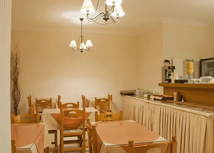 Karidis Kamari (Santorini)