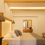 Karidis 3*
