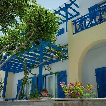 Karidis Kamari (Santorini)