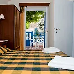 Karidis Hotel Kamári